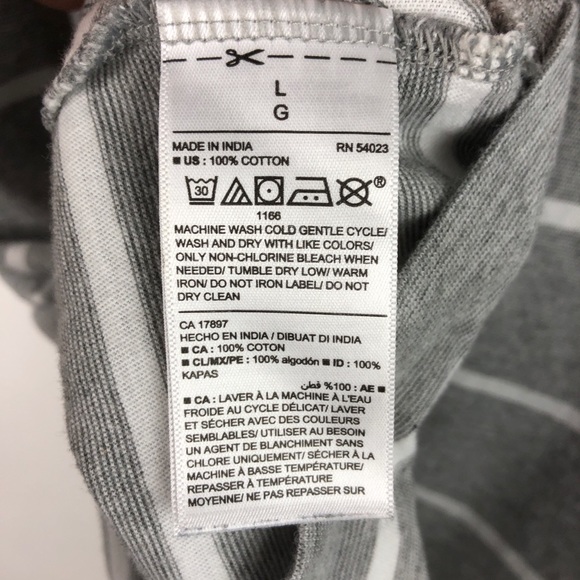 Old Navy 100% Cotton V-Neck Soft Wash Striped - Picture 9 of 9